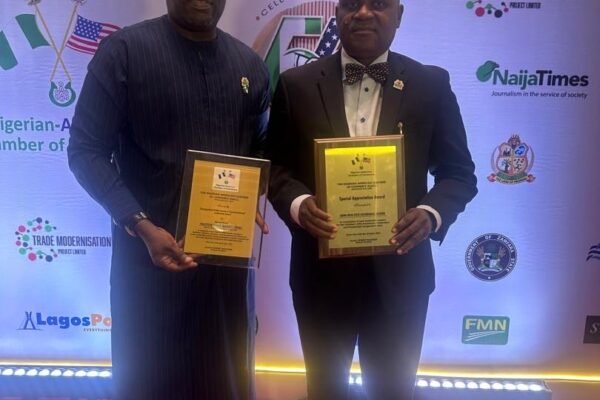 0e482207 e599 47bd b0c2 ba60e08995f9 1 Gov. Eno, Akwa Ibom State Bag Nigerian-American Chamber of Commerce Awards