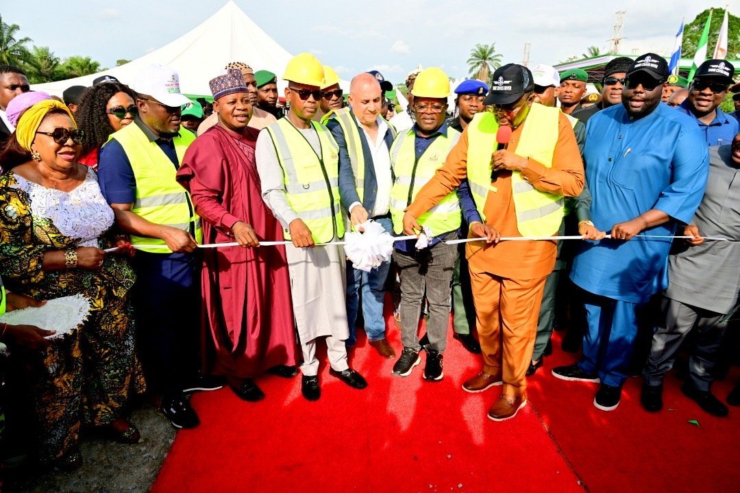 19f6d28f 2a6b 4a7c aa19 12da356cd6a0 Cross River, Akwa Ibom Axis 65-kilometre Stretch of Lagos-Calabar Coastal Highway Flags Off