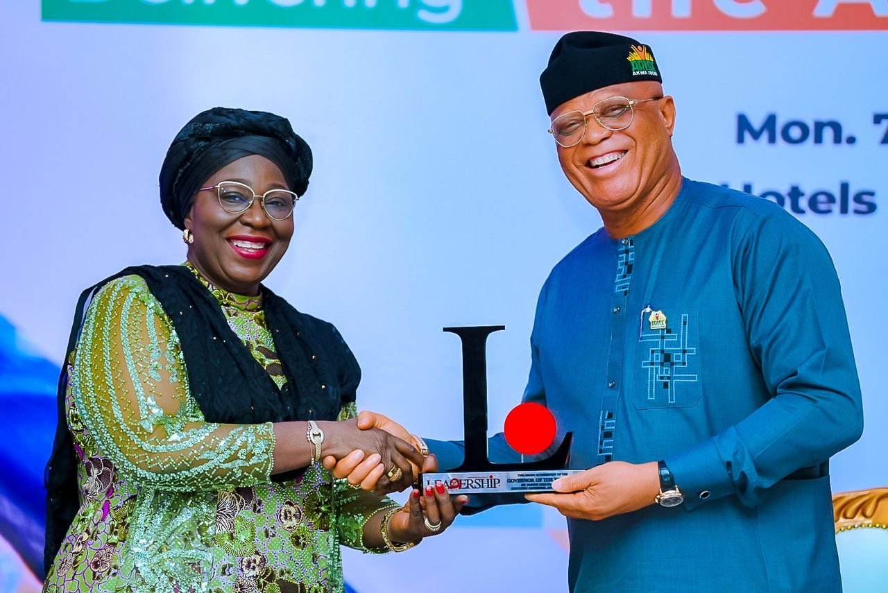 5f87fb63 d003 4dda 8f2a eac0aaa05c1e 1 Gov. Eno Bags Governor of the Year Award, Says It’s a Challenge For More Work