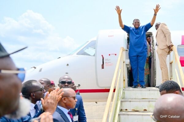 61e02e7e 4545 42ce 94ae 0ffdad2c0718 Gov. Otu Returns From Leave with “Double Dose of Energy”
