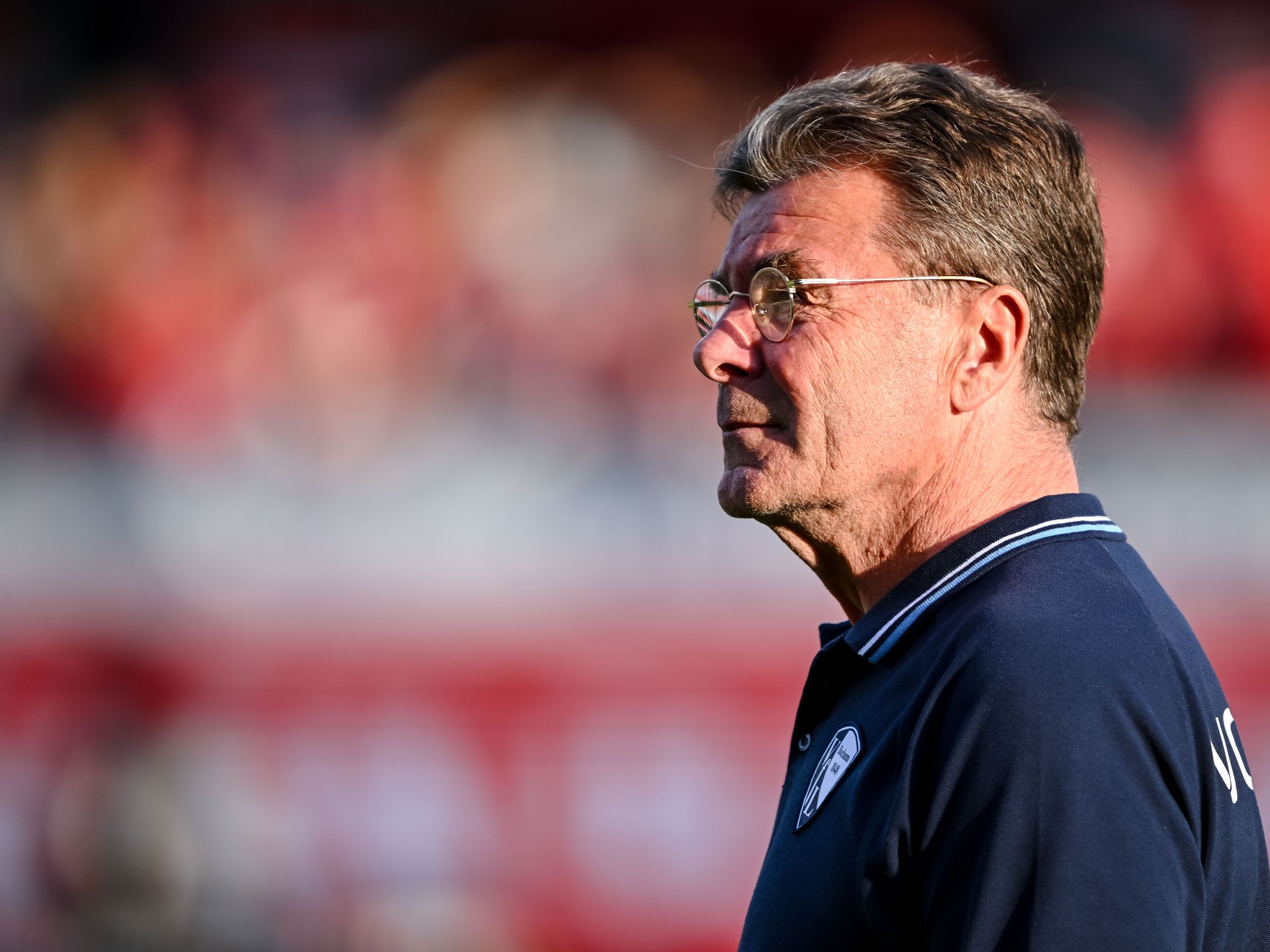 Coach Hecking commits to Bochum regardless of looming relegation