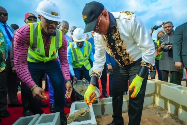 d063dcea d83b 42b1 9eb2 d7086f5426c7 Gov. Eno Flags Off Construction of Judiciary Village