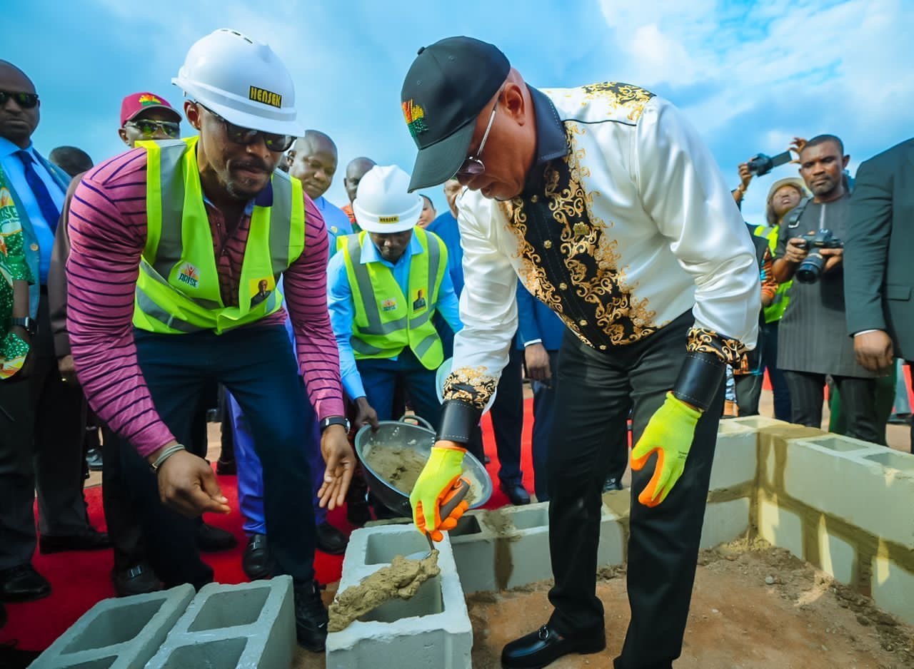 d063dcea d83b 42b1 9eb2 d7086f5426c7 Gov. Eno Flags Off Construction of Judiciary Village