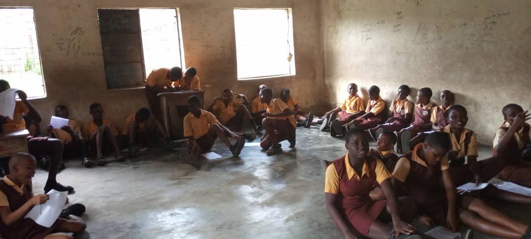 Why Local govts in Cross River must take lead in scholarships and bursaries: From lost dreams to new horizons - Over 312 students study on bare floor in Cross River 