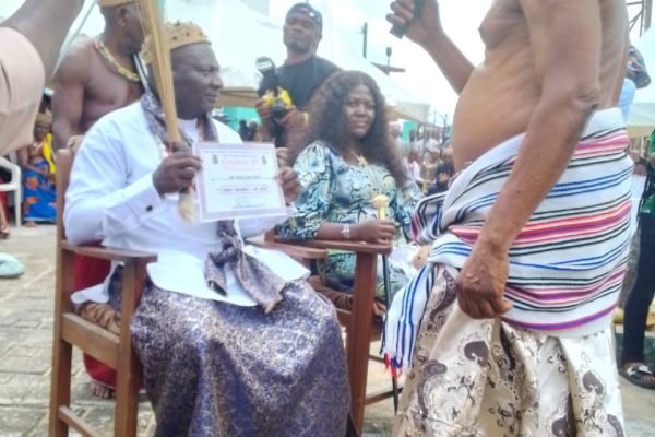 Ugep honours Moses Osogi with prestigious chieftaincy title of Obol Okamke I of Ugep by Paramount Ruler of Yakurr Ofem Ubana Eteng.