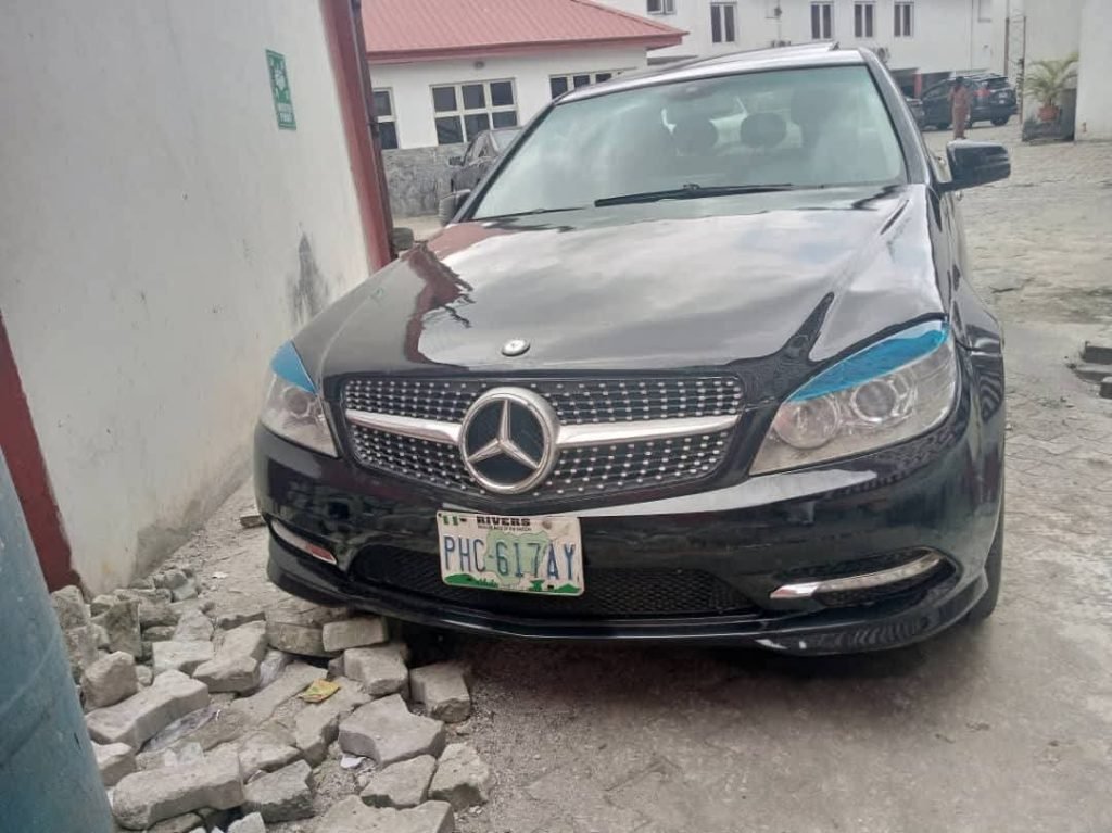 EFCC arrests 36 suspected Yahoo Boys in Port Harcourt