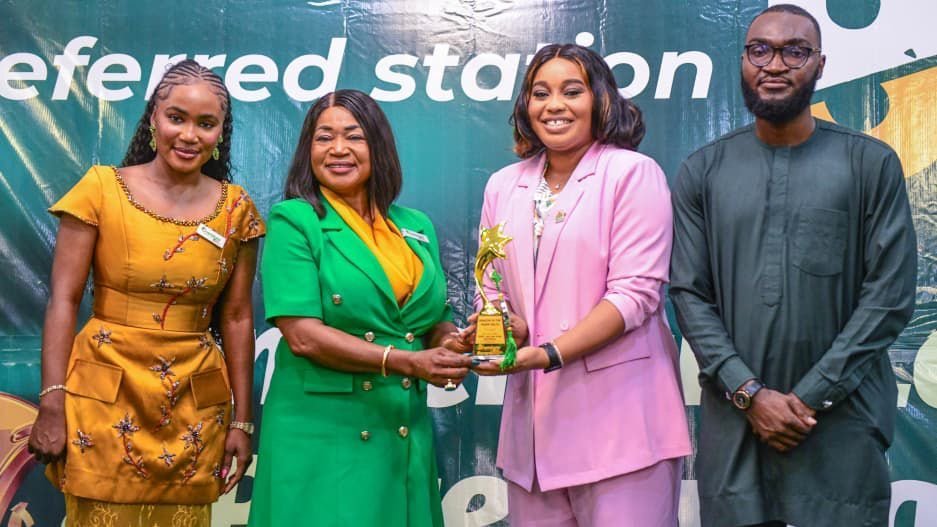 97a8be64 de5e 4b6a be07 70cfce6fe9bd Lady Obareki Bags Amazon of the Niger Delta Award