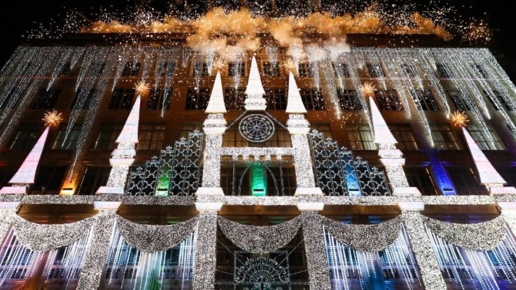 Google hit $3 trillion, Musk buys $1B of Tesla, Trump wants to cancel quarterly reports and other top biz-tech stories