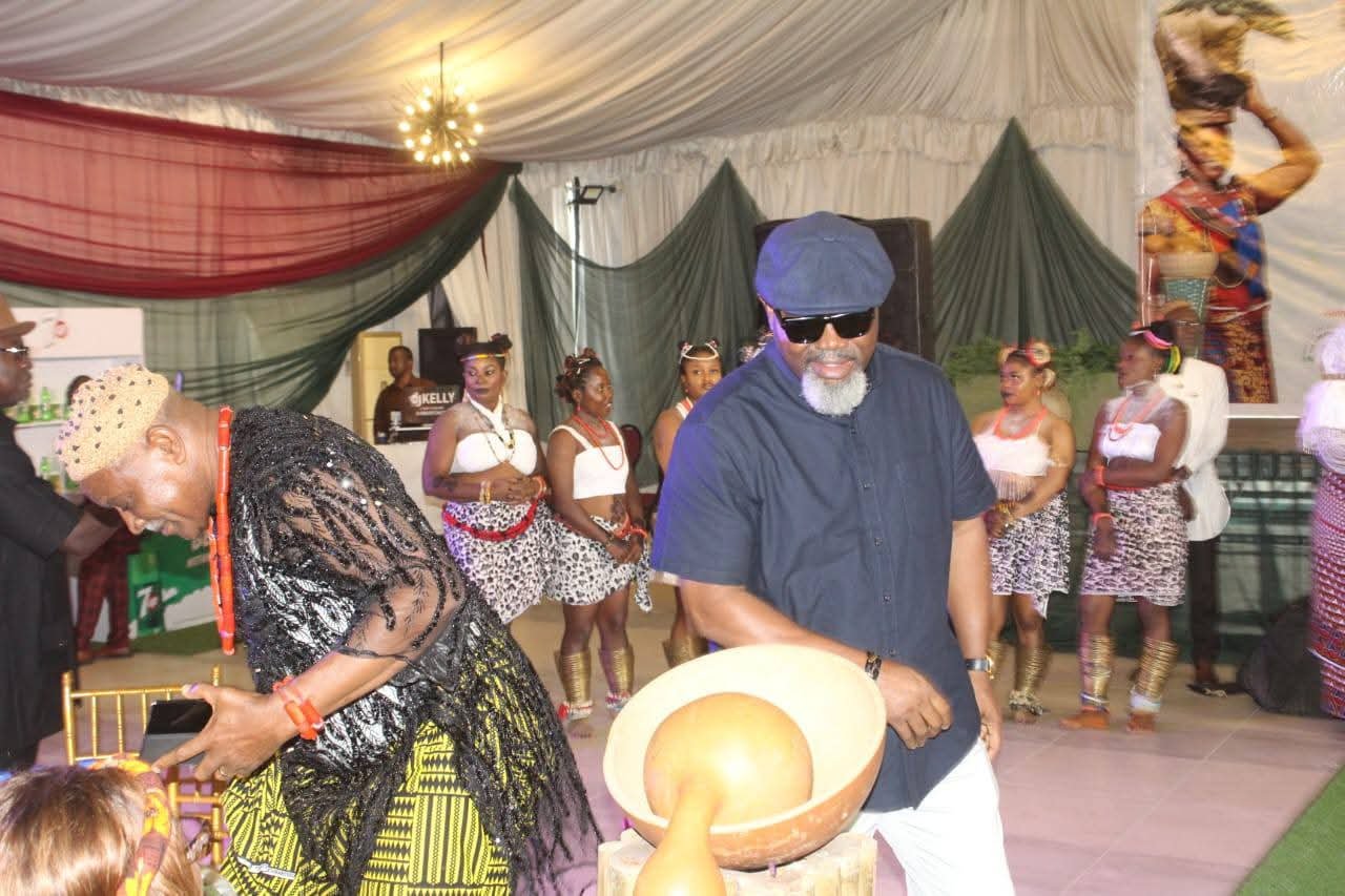 Emmanuel Ironbar joins Cross Riverians at Abuja Leboku Festival