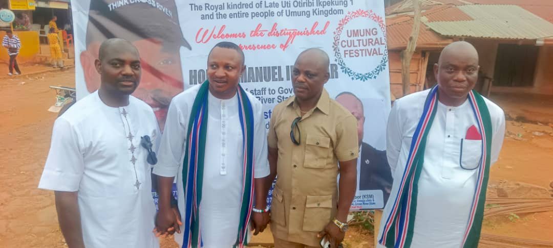 Dr Godwin Agbor awards scholarships to 70 OBO students