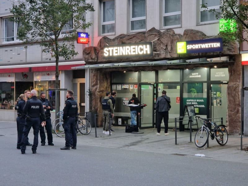 German betting shop fire injures 3 in Giessen