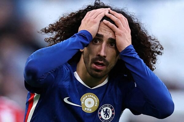 Chelsea slump to Sunderland at Stamford Bridge