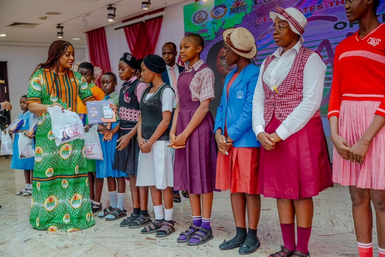 fc72b636 297e 48f5 9db4 96c617373ca4 Lady Obareki Donates Educational Tablets, Gift Packs to 500 Female Students, Pupils in A'Ibom