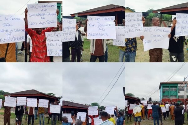 4baeda61 52b9 454f 8cf1 6120610fbba2 Protesters Lock C'River APC State Secretariat, Vow Not to Unlock Until Barr. Eba Resigns