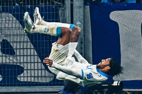 Aubameyang double stuns Newcastle in Marseille defeat