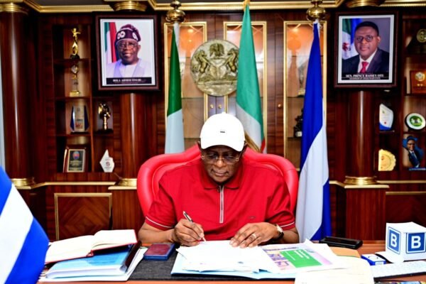 bassey otu signing 2 Gov Otu appoints 5 into Cross River State Sports Commission