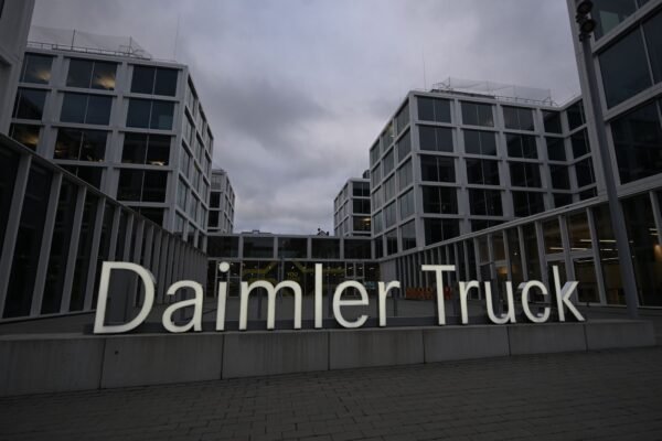 Profits fall at Germany's Daimler Truck