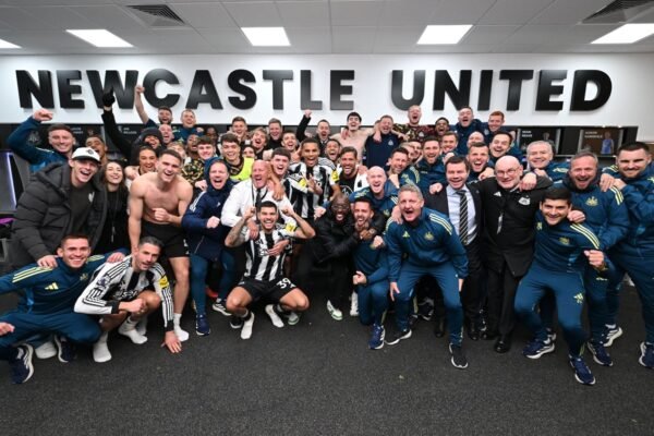 Newcastle edge wasteful Man City to dent title hopes