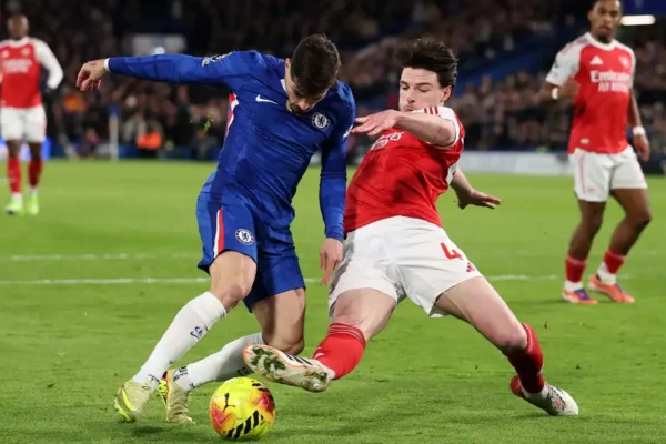 pedro neto and declan rice Chelsea hold Arsenal after Caicedo's red card in fierce derby clash