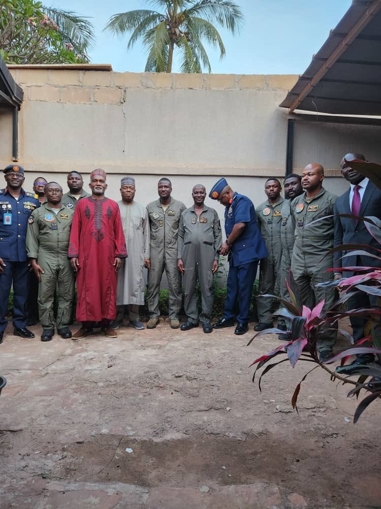 11 detained nigerian soldiers Burkina Faso releases 11 Nigerian soldiers, NAF aircraft