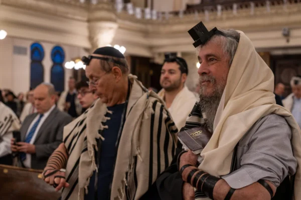 Former New York City Mayor Eric Adams visited Park East Synagogue Increasing violent attacks on Synagogues in United States