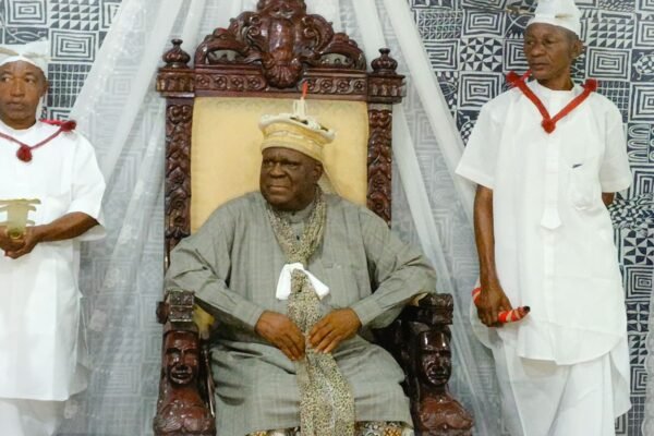 Obong of Calabar speaks for the first time after Supreme Court verdict@ 1422767343 Again, 5 more Efik Royal Houses visit Obong of Calabar