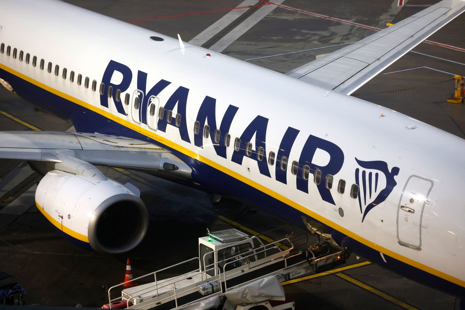 Ryanair passenger plane German court rules against passenger rights site in Ryanair dispute