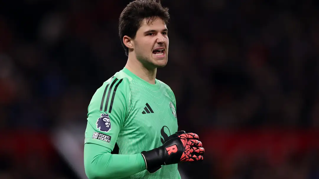 Senne Lammens Lammens saves United's blushes in 8-goal thriller against Bournemouth