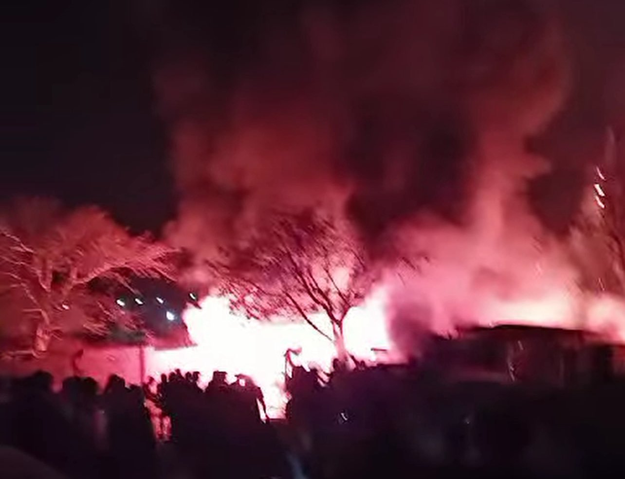 malaysia market fire Fire razes over 20 vehicles at Malaysia market in Zuba