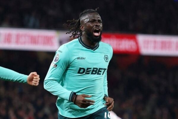 tolu arokodare Arokodare sends message to Eric Chelle with goal against Arsenal