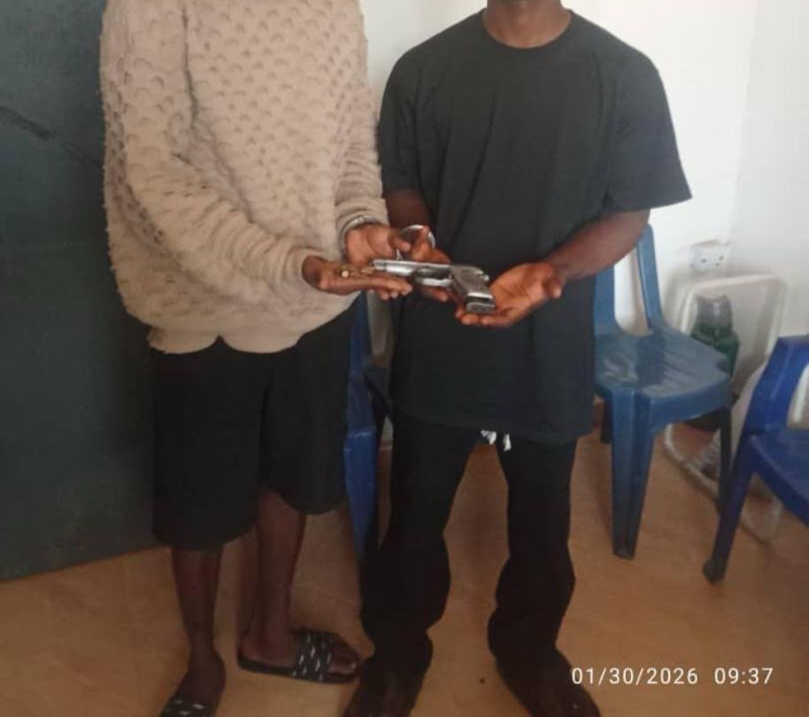 586ee5c5 b46f 4610 8a0b 5734fa6e5c15 Two in Police Net, English-Made Pistol, Nine Rounds of Live Ammunition Recovered