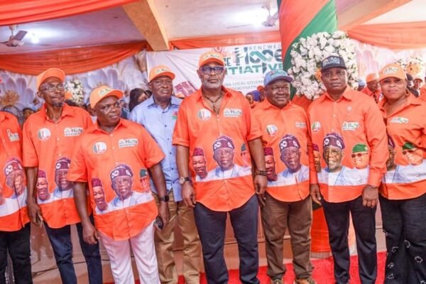 80a5f007 8153 4735 bea9 50d74985c0dc ARISE With Renewed Hope Initiative Train Arrives Onna, Intensifies Outreach for Tinubu, Eno, Akpabio’s re-election