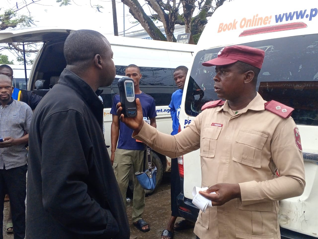 FRSC driver alcohol test 3 FRSC stops 3 drunk drivers, urges passengers to call 122 in Calabar
