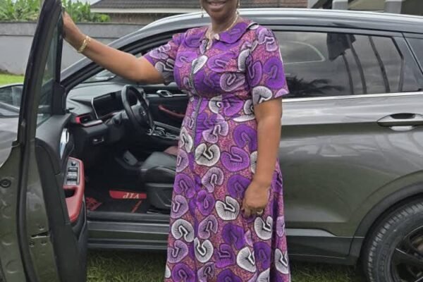 Gov Otu presents official vehicle to Bekwarra Vice Chairman