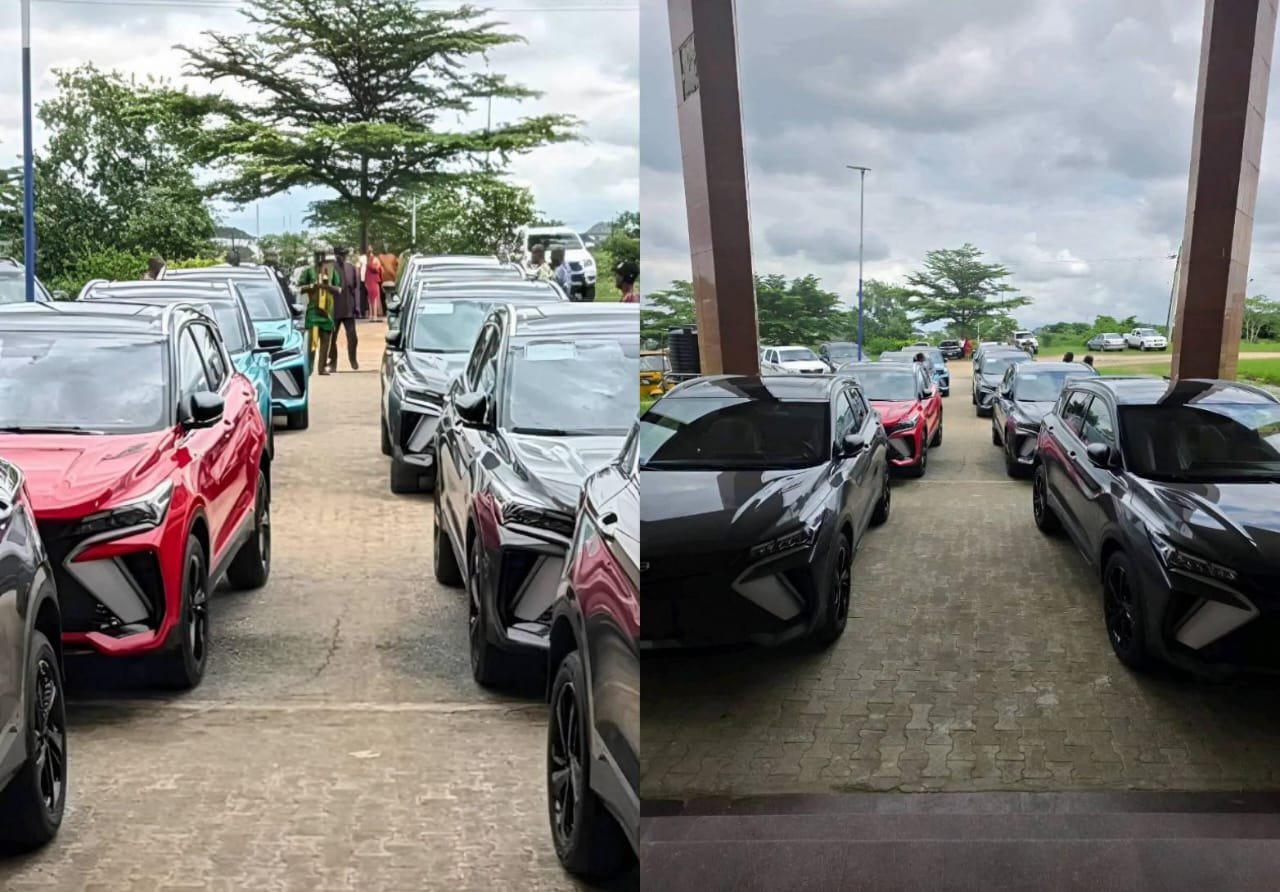 UNIUYO Vice Chancellor Hands Over 10 New Official Vehicles to Top Management Staff