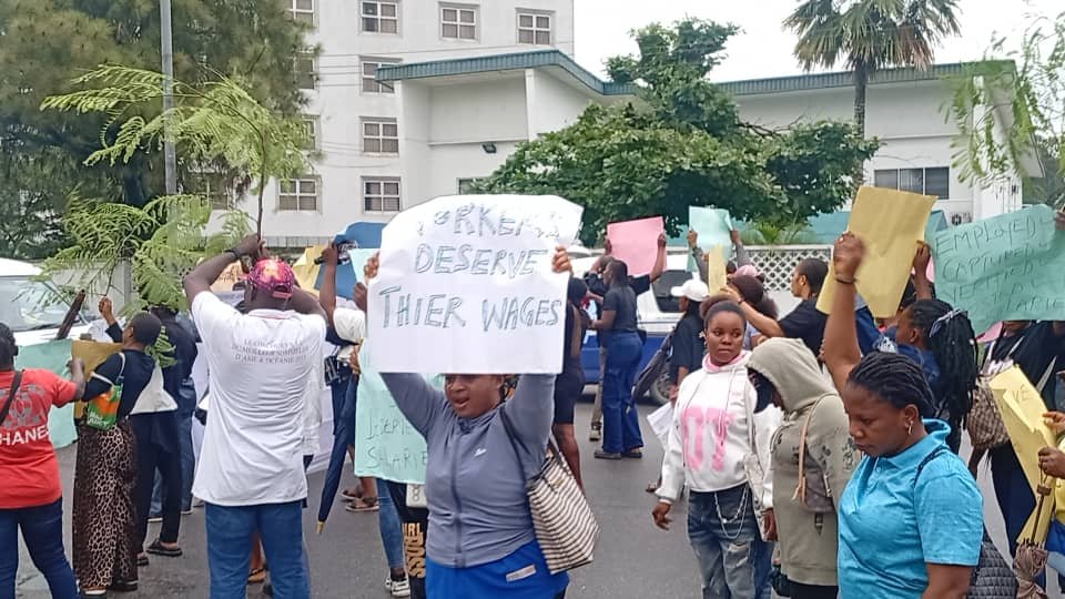 cross river local government workers protest 5 Newly recruited Cross River LG workers protest 11-month unpaid salaries