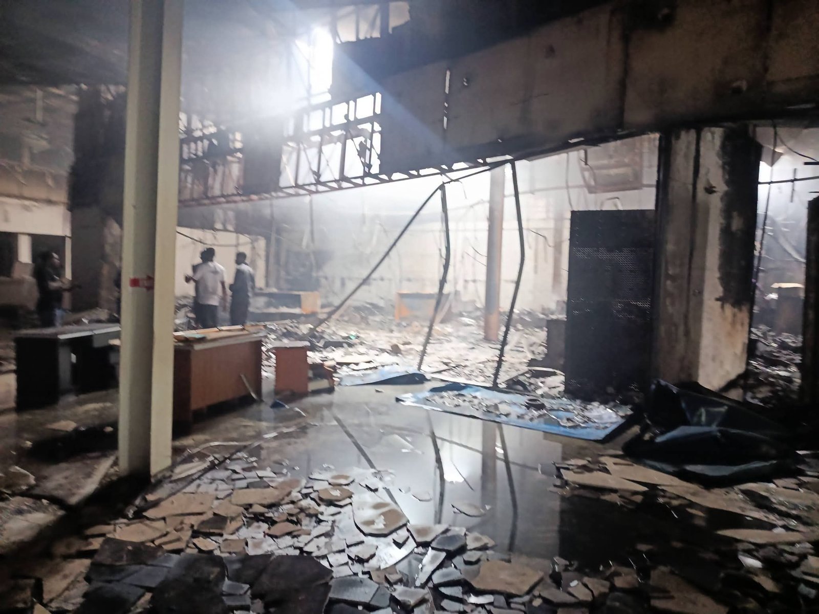 FB IMG 1787413392371 Fire razes SPAR Calabar Mall, destroys shops, goods