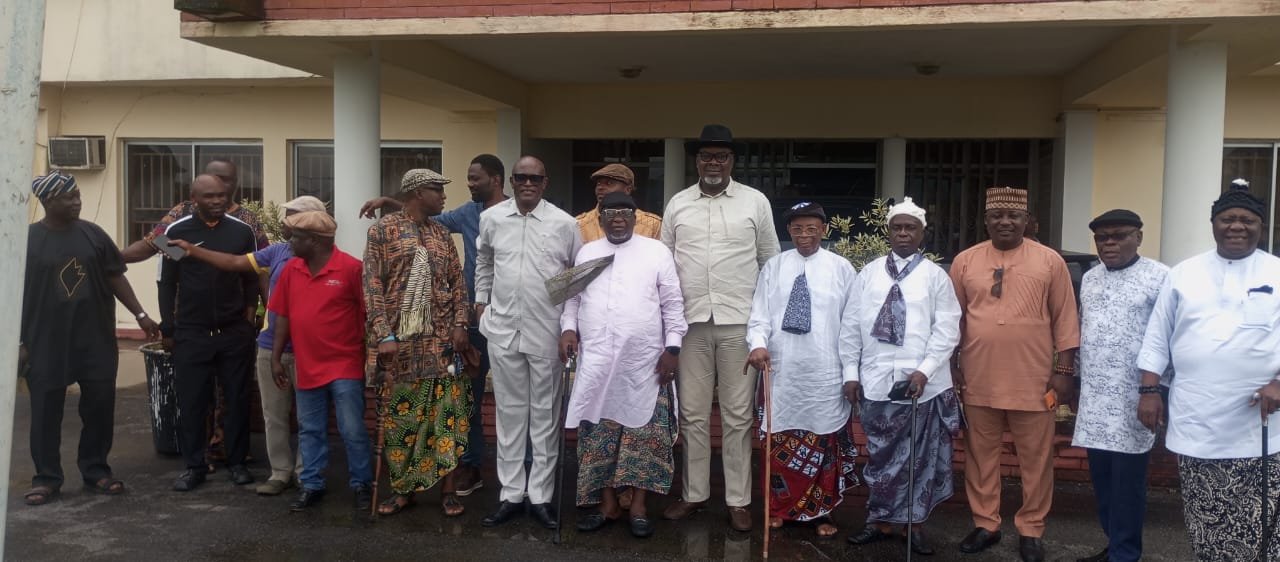 C’River Environment Commissioner Assures Obutong Community of Govt Intervention on Erosion, Landslide Threat